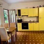 Apartment In Green Area Near The Beaches