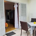 Apartment In Green Area Near The Beaches