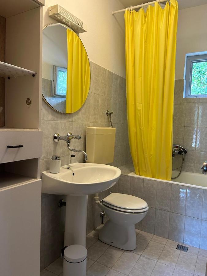 Appartement In Area Near The Beaches Jelsa (Hvar)