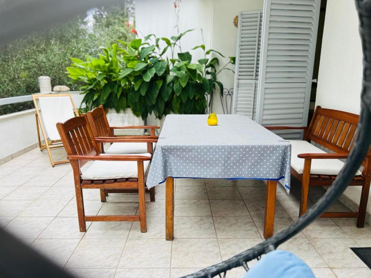 Appartement In Area Near The Beaches Jelsa (Hvar)